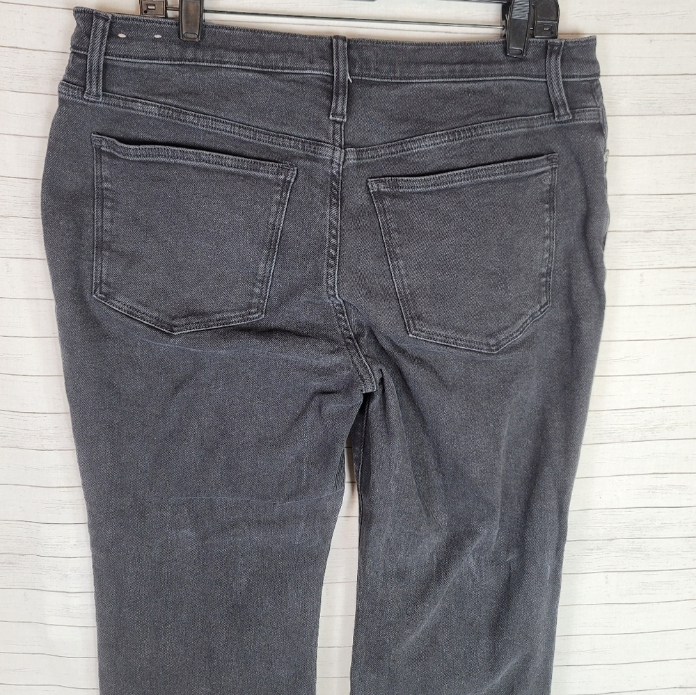 MADEWELL MID-RISE KICK OUT JEANS IN RINSED BLACK, SZ 31 - Picture 7 of 16